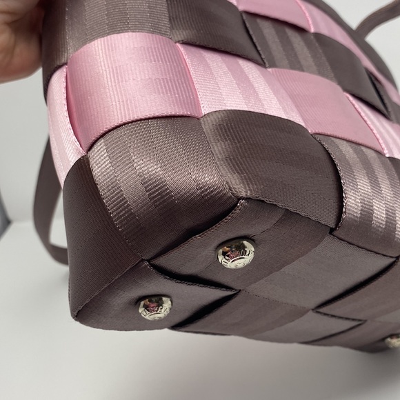Harveys seatbelt bag purse. Brown and pink. - Picture 7 of 9